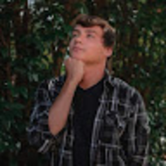 Meet your Posher, Daniel - Picture 1 of 1